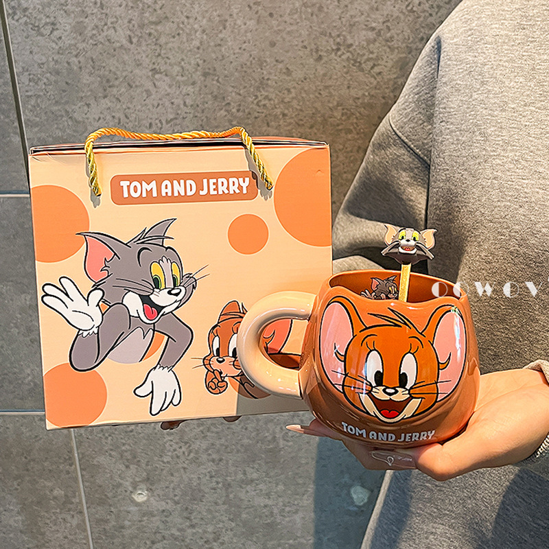 Taza de gato y ratón Taza de café de cerámica Taza para beber para el hogar Regalos de cumpleaños de alto valor para niñas