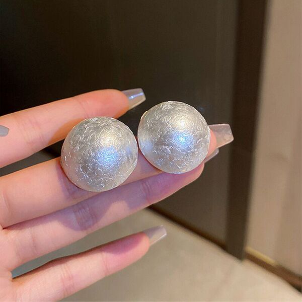 Retro big cotton earrings from pearl
