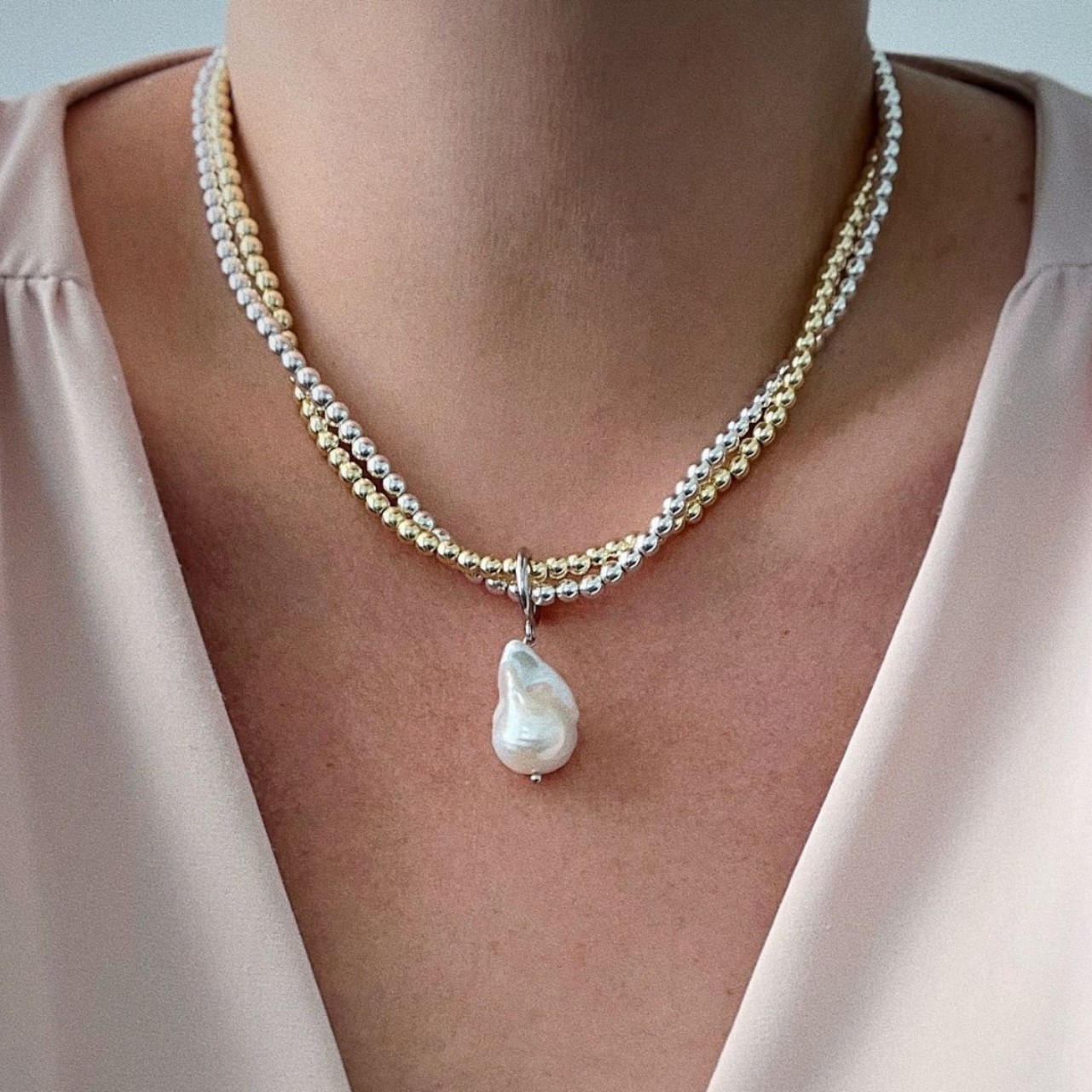 Retro Imitation Pearl Water Drop Pendant Necklace In Gold Tone_voghion.com