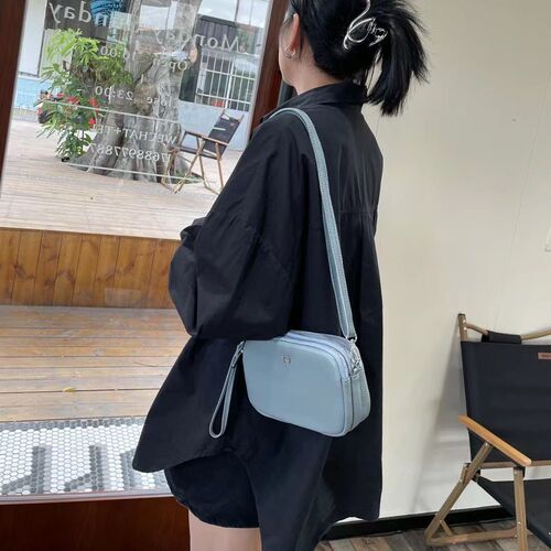 Genuine leather women's bag  new mobile phone bag crossbody camera bag large capacity internet celebrity versatile single shoulder small square bag retro