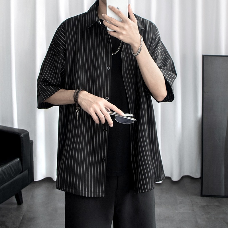 Camisa de rayas de verano abrigo de los Hombres estilo Hong Kong japonés casual ropa suelta estilo coreano camisa de manga corta de los hombres de moda verano