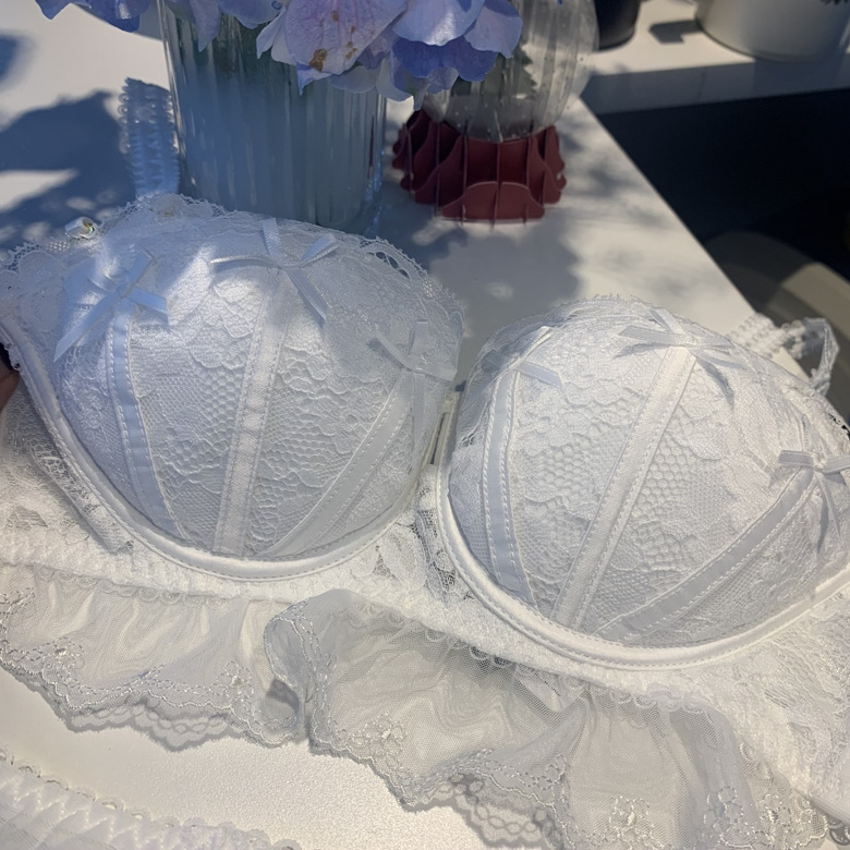 C5FE063D-4D43-43D3-A8AF-37AC16