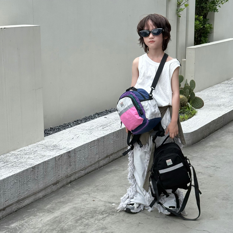 Mochila para bebés de clase pequeña y media de jardín de infantes Mochila coreana para niños y niñas en contraste con el estilo occidental 2025 Mochila nueva para niños