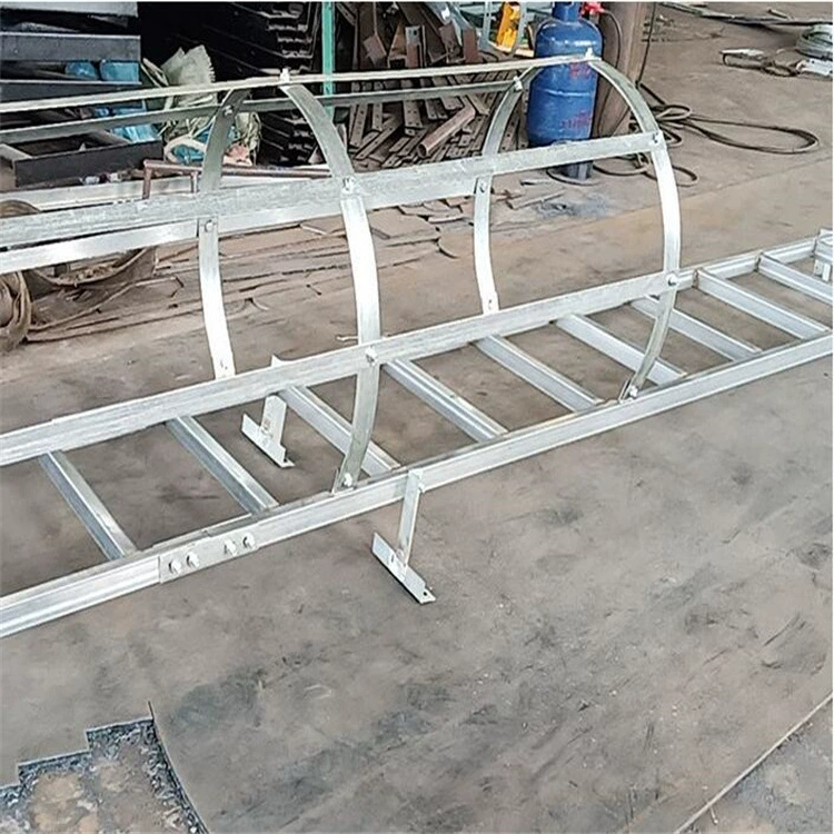 Производители елочек поставляют FRP безопасную лестницу