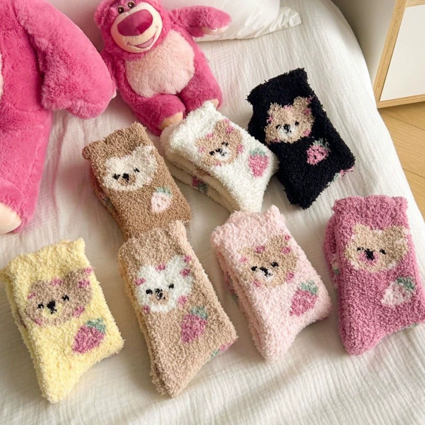Новая осень-зима коралловый бархат женские носки для дома, носки на пол casual милые медвежьи носки для женщин, ночные носки, средней длины, мультфильм носки