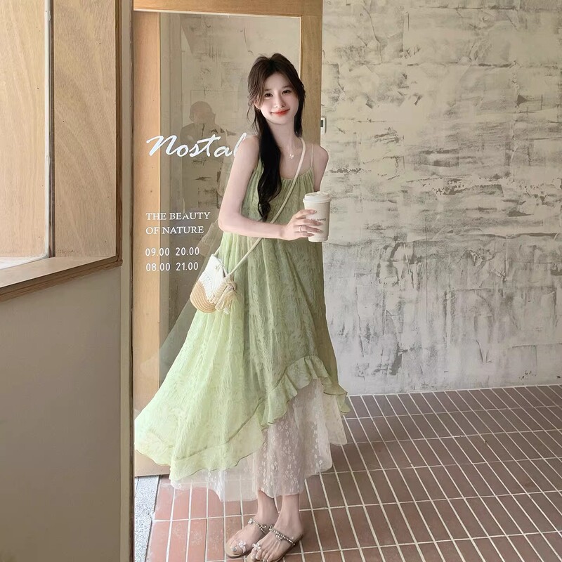 Summer New French-Style Slim-Fit Fresh Dress in Light Green for Seaside Vacation, Women's Mid-Length Strap Dress 2026 Summer New French-Style Slim-Fit Fresh Dress in Light Green for Seaside Vacation, Women's Mid-Length Strap Dress 2026