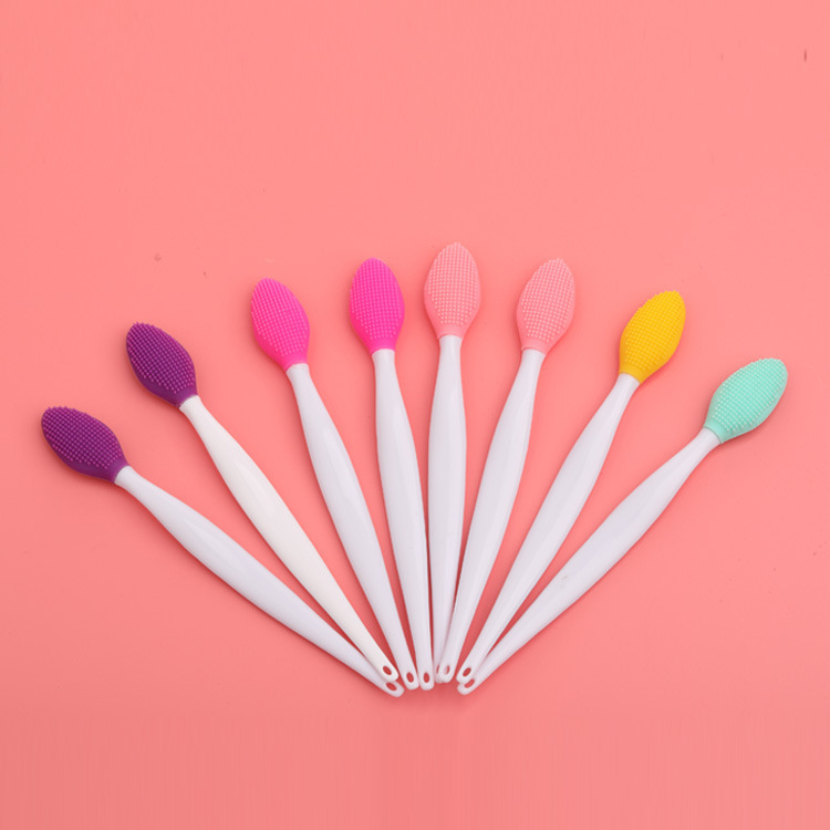 Facial Nose Brush Blackhead Cleaning Brush Double-Sided Lip Facial Cleaning Stick Nose Acne Cleaner Beauty Tool Facial Nose Brush Blackhead Cleaning Brush Double-Sided Lip Facial Cleaning Stick Nose Acne Cleaner Beauty Tool