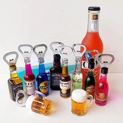 義烏アクリルボトル形状栓抜き器卸売りプラスチック冷蔵庫は栓抜き器の創意工芸プレゼントを貼っています。
