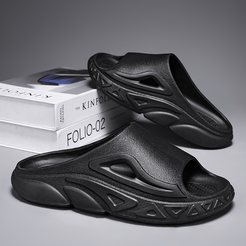 Zapatillas hombre verano 2025 nuevo estilo antideslizante y desodorante al aire libre casual chanclas de fondo grueso pisando heces sandalias y zapatillas deportes