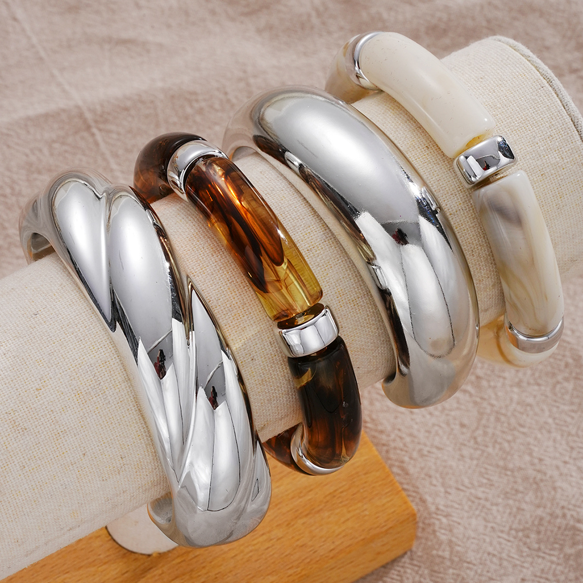 Europa y América de moda transfronteriza espejo exagerado amplio borde abierto pulsera simple pulsera de textura metálica de lujo ligera