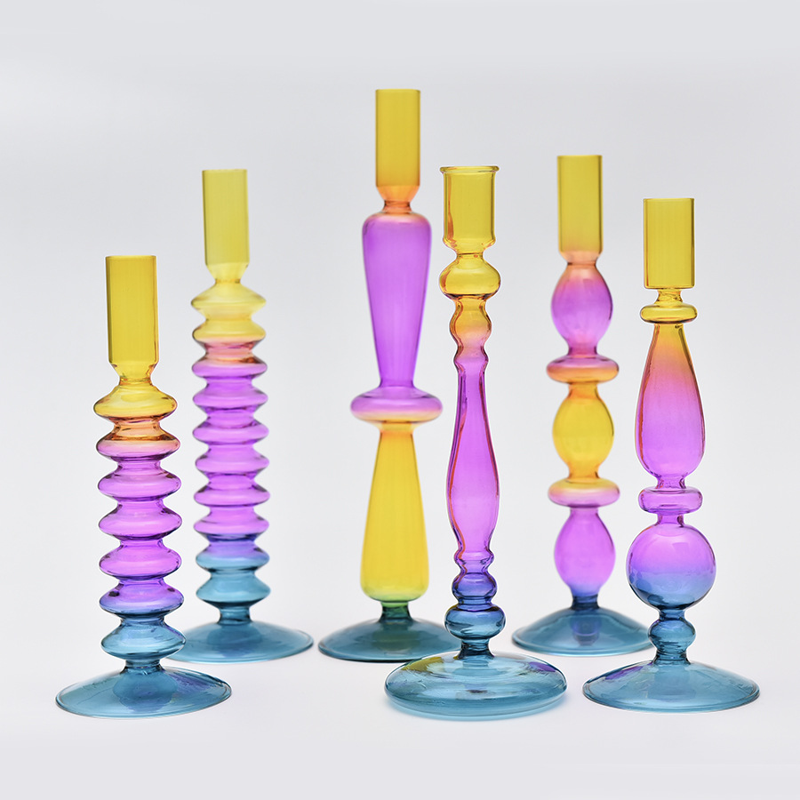 Creativo en vidrio de colores candelabro decoraciones para el hogar boda props de disparo retro contraposición candelabro fábrica al por mayor