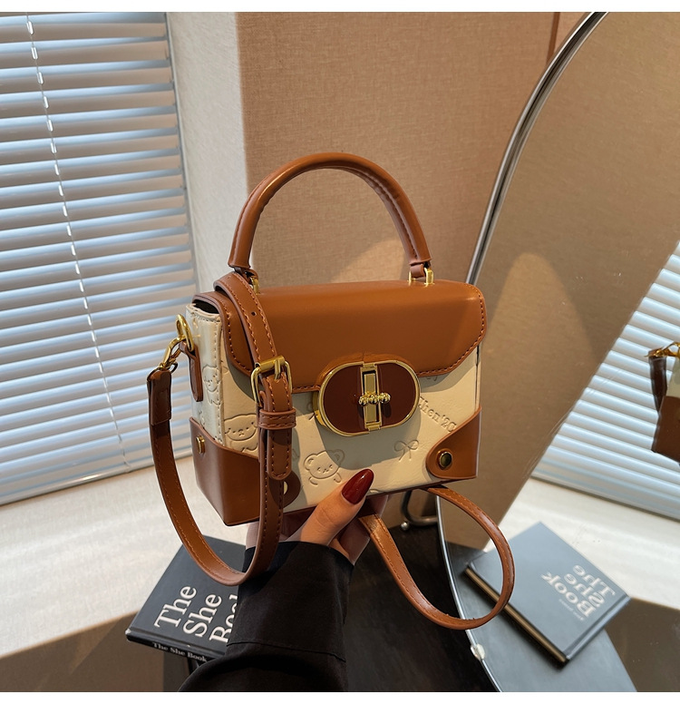 Korean-style fashionable color-blocking small square handbag with a high-quality feel, a new summer 2025 stylish and versatile women's crossbody bag undefined