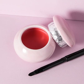 眼线;腮红、胭脂;眼影