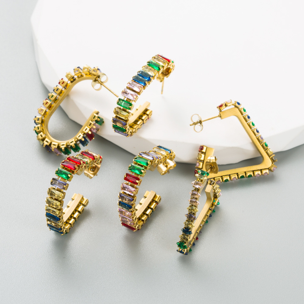 Fashion C Shape Geometric Titanium Steel Rhinestones Ear Studs 1 Pair