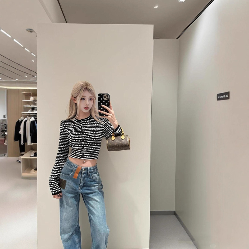 Original Development! Shenzhen Nanyou Light Luxury Style 25 New Leather Label Contrasting Color Versatile New Presbyopic Patch Jeans