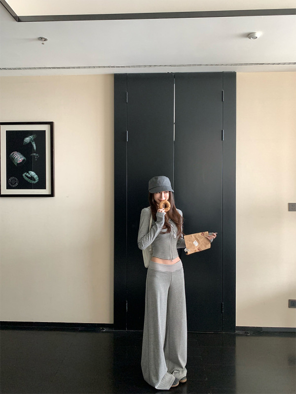 Skk Store 慵懒周末outfit 条纹修身正肩显瘦连帽卫衣套装女秋季|undefined