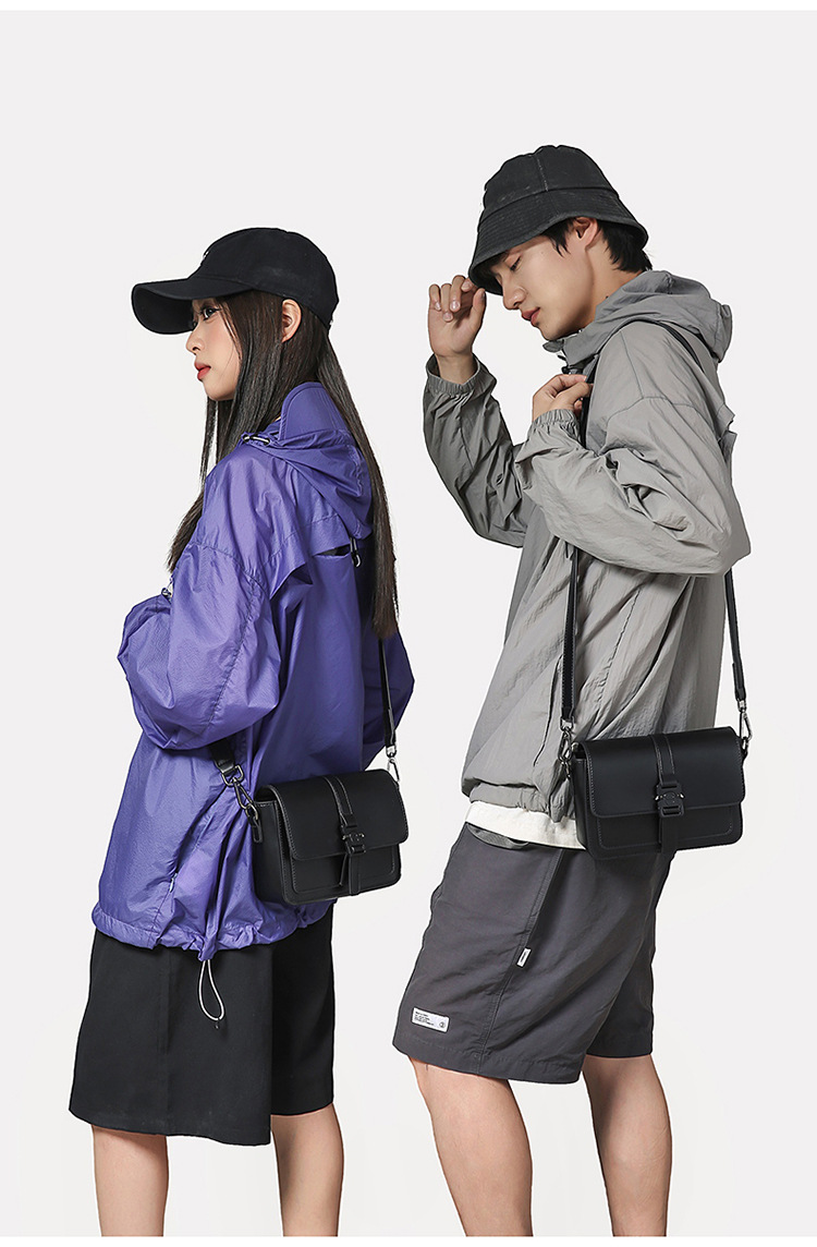 Borsa a tracolla da uomo in stile Sling Bag, design di nicchia, alta qualità estetica, piccola borsa quadrata, trendy e_voghion.com