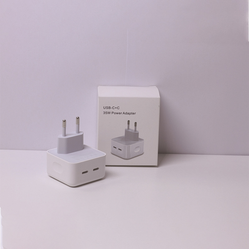 Cargador PD 20W para iPhone 15/14, carga rápida universal, compatible con toda la serie Apple.