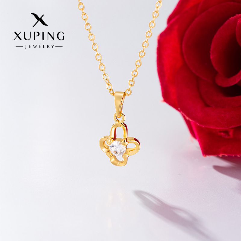 Xuping estilo simple aleación de cobre chapado colgante de color 24k simple incrustación de zircón hueco flores ligeras joyas de lujo