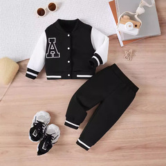 2024秋の越境は刺繍のアルファベットの野球服のコートのカジュアルなズボンの子供の2つのセットをつなぎ合わせます。
