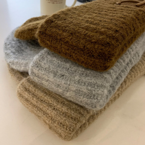 Knitted thick wool winter hat for girls, 2025 new model, warm, large head circumference, makes face look smaller, cold-resistant ear covering beanie