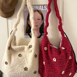 �nϵ�tɫë�q�������ذ�Ů2025�¿���K�������̽�ͨ�چμ�б���