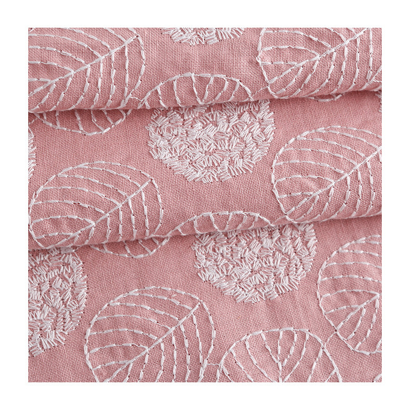 メーカーはラミー麻綿の刺繍布を供給しています。