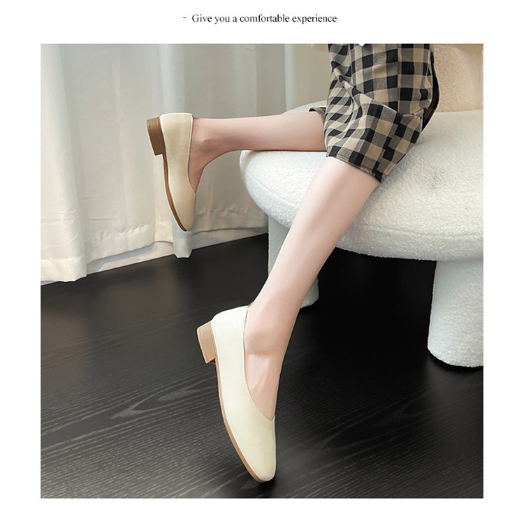 2026 verano nuevo estilo coreano de zapatos de cabeza cuadrada de piel suave zapatos de piel suave simple zapatos de cuero de talón grueso zapatos de talón bajo
