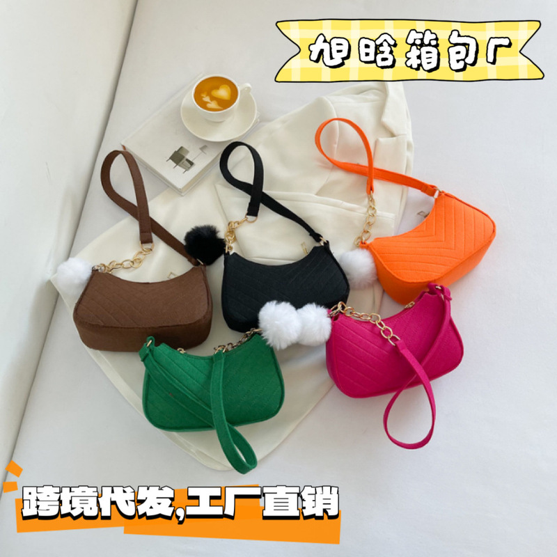 Shoulder Bag for Women 2026 Early Spring New Niche Design Stylish Trendy Shoulder Bag Casual Commuting Crossbody Bag for Women