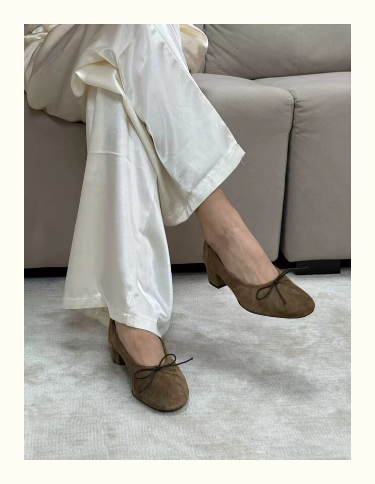 Giày búp bê Mary Jane da lộn mũi tròn đính nơ gót thô thấp — Khaki (da lộn), Màu nâu (da lộn), Màu đen (da) chi tiết 3