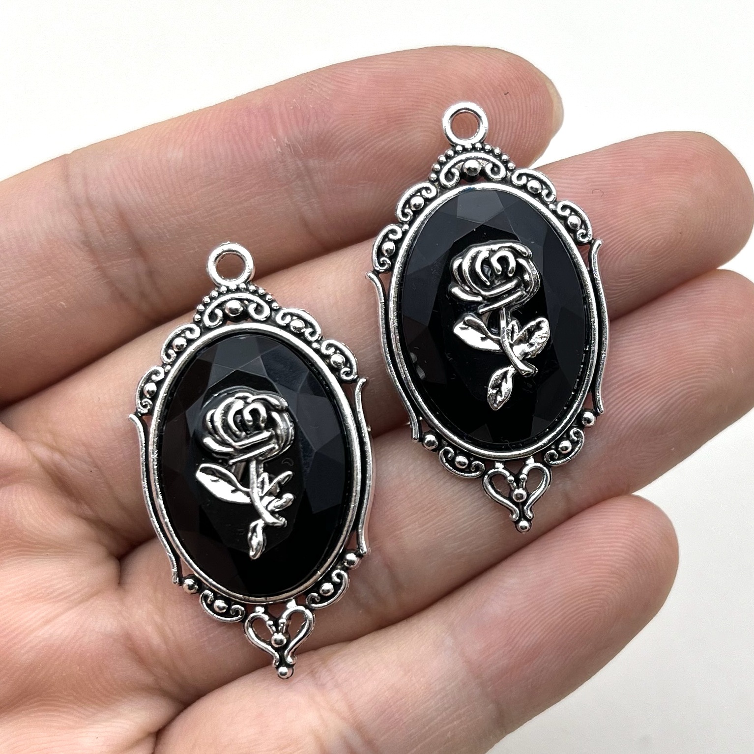 Alloy Material Halloween Festival 1 Piece Alloy Silver Plated Rose Flower Pendant DIY Jewelry Accessories