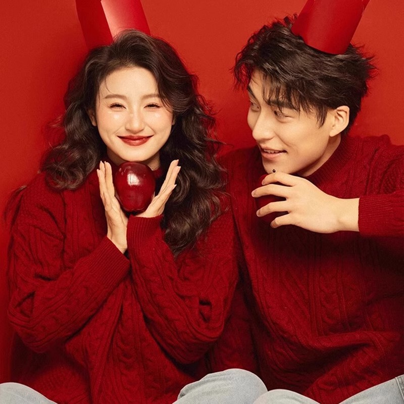 wine red License Registration Engagement Couple Sweater 2025 New Autumn and Winter New Year Festive Knitwear for Women