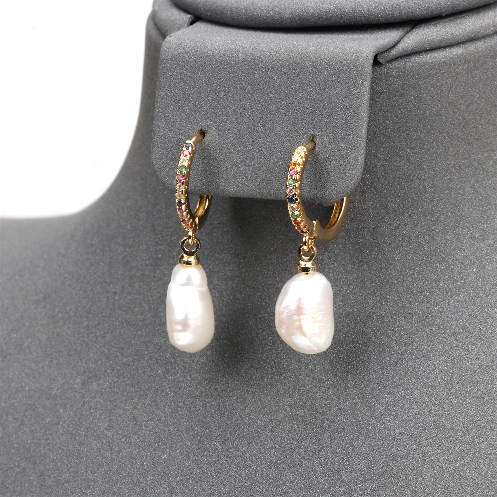 European And American Retro Pearl Earrings Female Simple Colorful Copper Zircon Earrings display picture 4