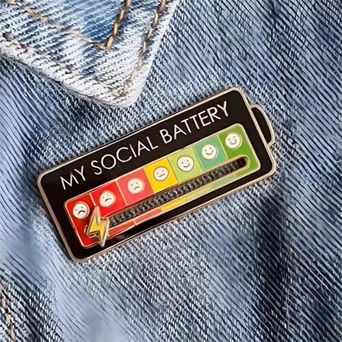Social Battery Pin Student Bag ID Badge Unique Design Mood Changing Pin Badge Metal Accessory Gift