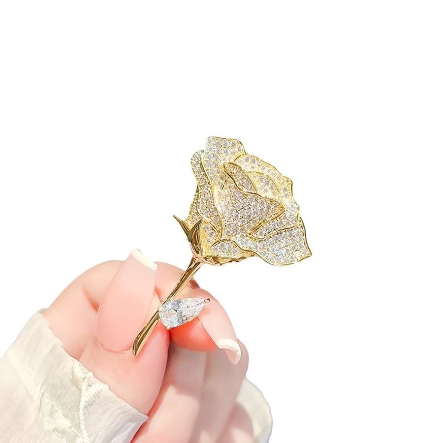 Rozen broche voor dames anime reversspeld luxe outfit accessoire_voghion.com