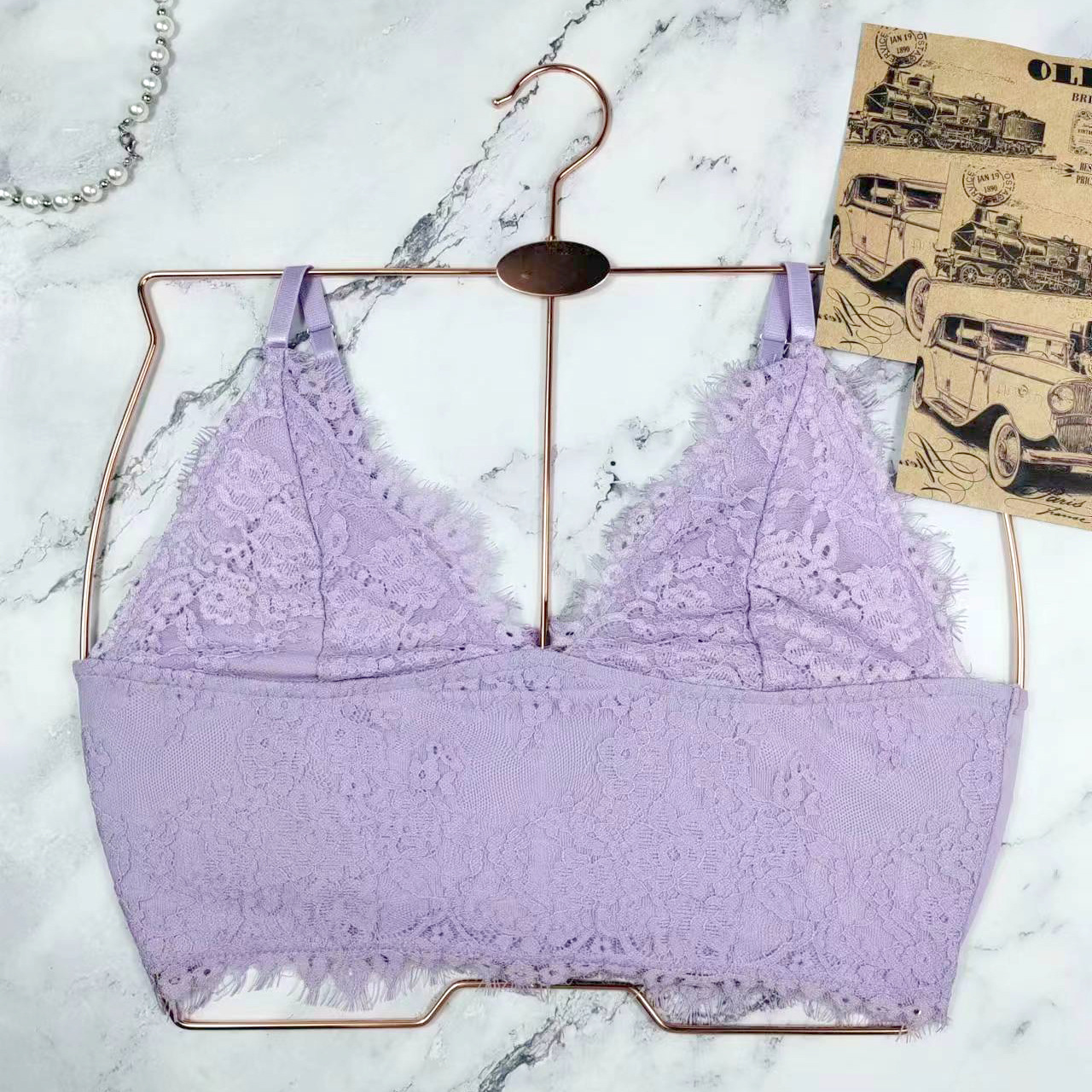 Las chicas picantes sexy europeas y americanas usan blusas ajustadas por dentro y por fuera, ropa interior de tirantes de ventilador de deseo puro, chalecos cortos por fuera. image 9