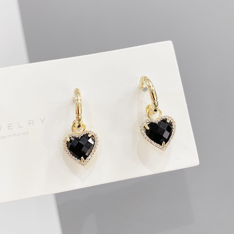 Daily Occasion Alloy Material Heart Shape Pattern 1 Pair Retro Heart Shape Plating Inlay Alloy Artificial Gemstones Drop Earrings