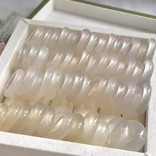 天然白月光马料白玉髓男女情侣素圈戒指高冰冰种玛瑙玉石尾戒配饰