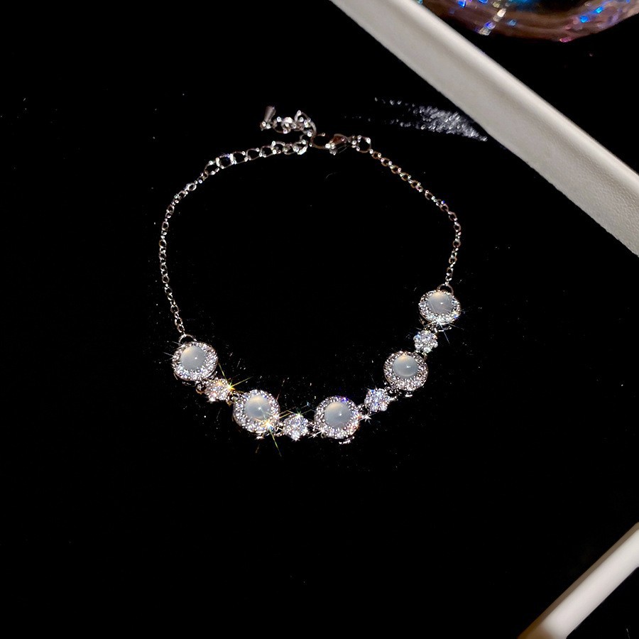 Pulsera de lazo ovalado de circón azul marino, exquisita pulsera ligera y de lujo de alta gama, pulsera de diseño de nicho