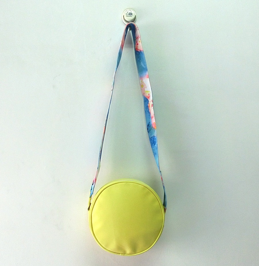 Բ��PUб��Ů���������յ�������ٴ�Ƥ��Բ���ļ�ͨ��Ů��