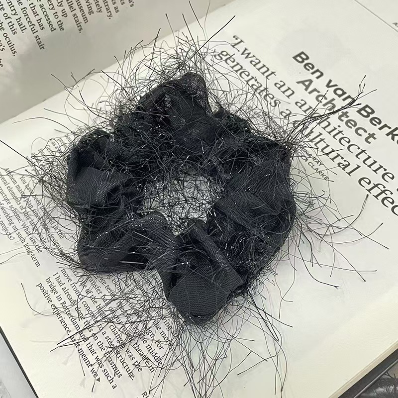 Anillo para el cabello negro flotante