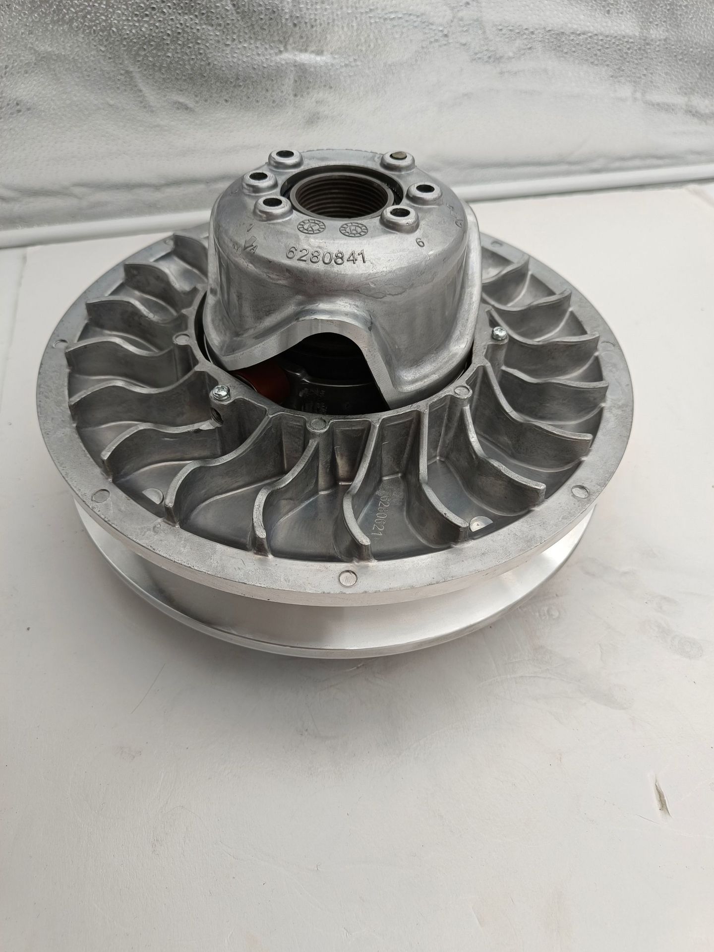 Cross-Border Hot Selling Secondary Drive Clutch Can Am X3-200,172,195 Driven Wheel 420686738,
