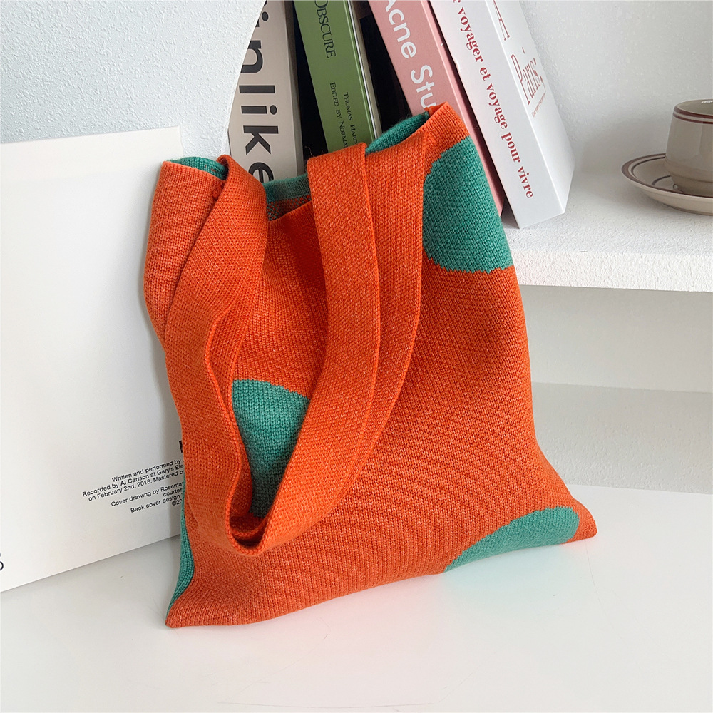 Frau Mittel Stricken Punktmuster Vintage-Stil Klassischer Stil Quadrat Offen Schultertasche display picture 8