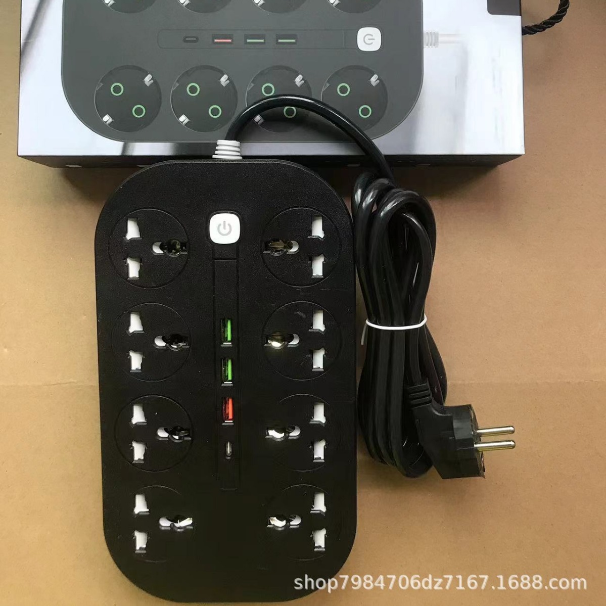 Exportaciones directas de comercio exterior transfronterizo placa de conexión USB multifuncional enchufe estándar británico enchufe estándar europeo Medio Oriente estándar americano