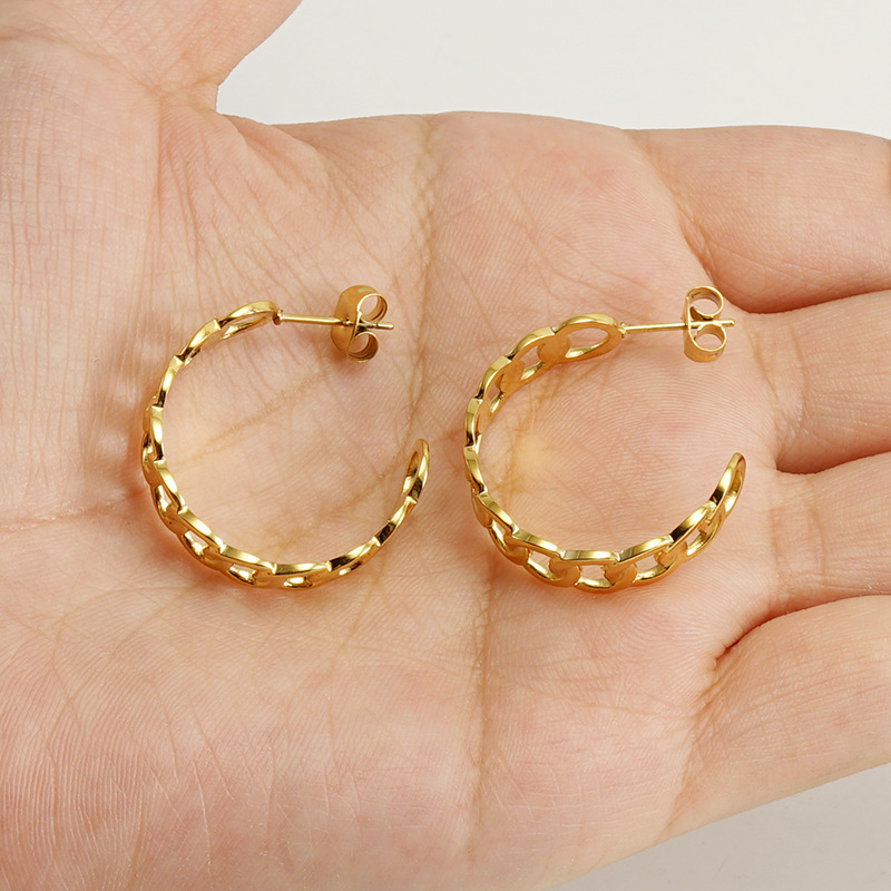 Nueva europea y americana transfronteriza de acero inoxidable galvanizado 18K pendientes anillo hebilla ins retro al por mayor pendientes de diseño geométrico