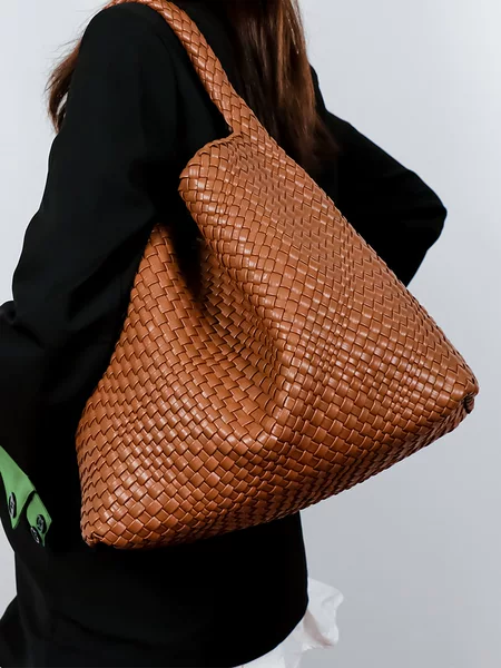 Hand-Woven Tote Bag European and American Fashion Simple All-Match Large Capacity Shoulder Underarm Hand Basket Tote Bag