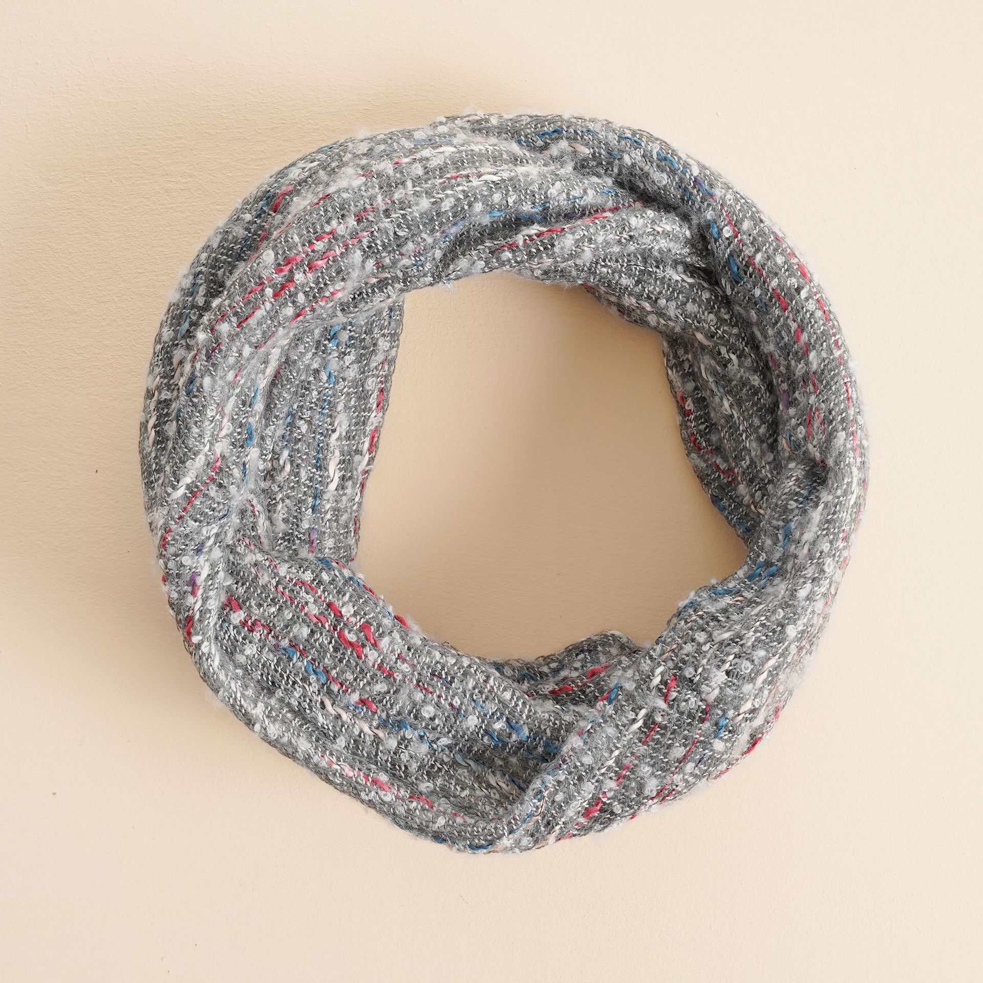 Invierno cálido Satén de invierno en stock color a juego urdimbre tejido femenino mezclado color gris bufanda marea