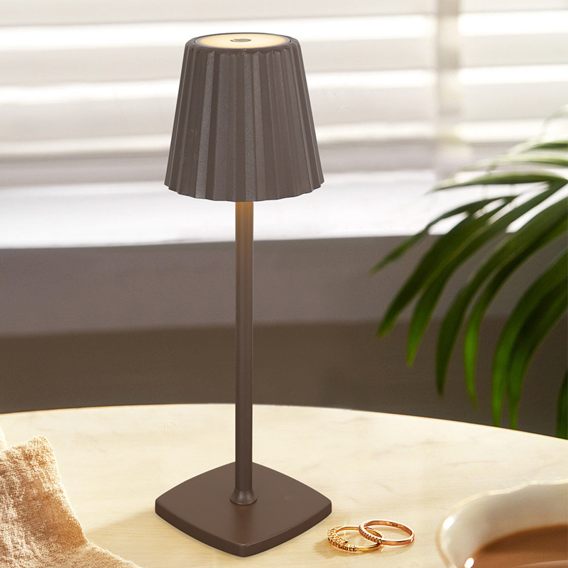 Charging Bar Lamp European and American Mushroom LED Atmosphere Table Lamp Living Room High Cup Table Lamp Bedside Pleated Lamp