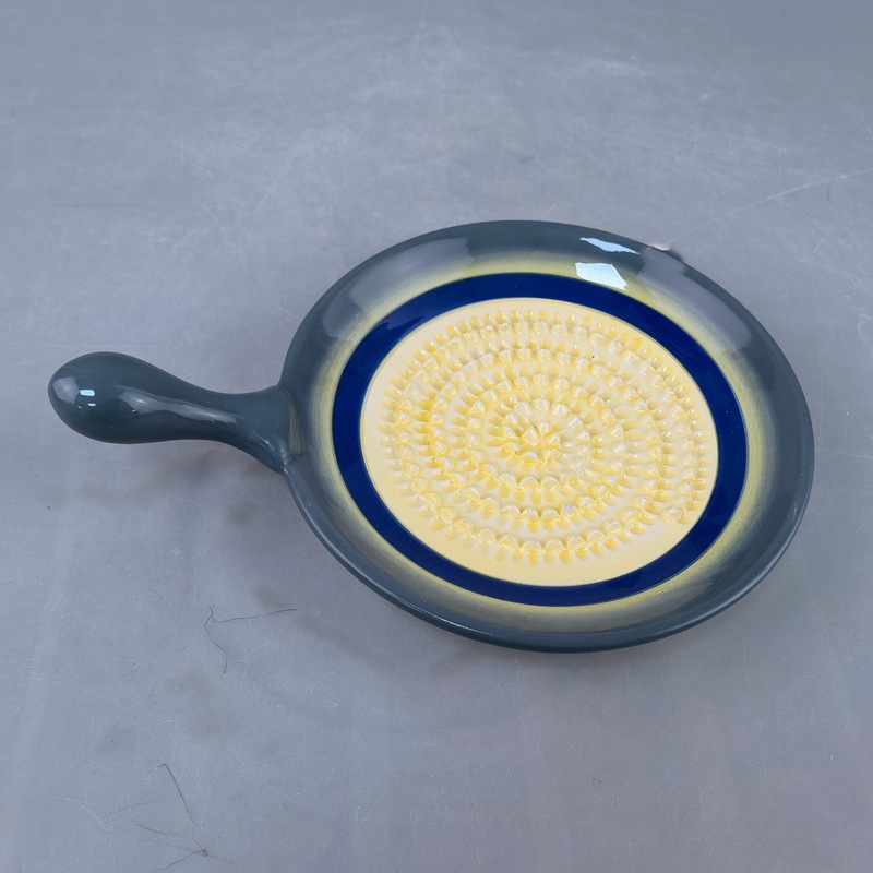 Cerámica Molinillo de jengibre Molinillo de jengibre y ajo Molinillo de puré de frutas Suplemento de alimento Plato de molienda de barro Plato de cocina Arteque Personalización transfronteriza