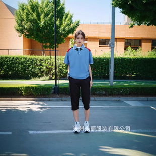 ��С�W������ļ����b��ͯУ����һ�����\�ӕ��w�����b�׃��@�@��